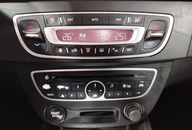 Renault Fluence I с пробегом 2012 года, цена 830 000 рублей, 172334 км, седан, Автокод Объявления