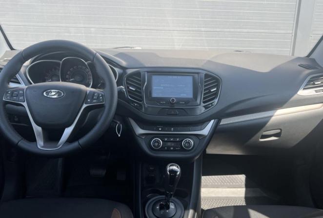 Lada (ВАЗ) Vesta I с пробегом 2017 года, цена 700 000 рублей, 110056 км, седан, Автокод Объявления