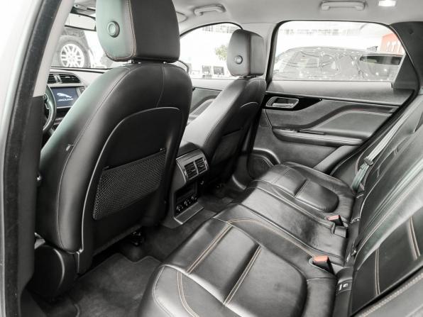Jaguar F-Pace I с пробегом 2017 года, цена 2 550 000 рублей, 107596 км, внедорожник, Автокод Объявления