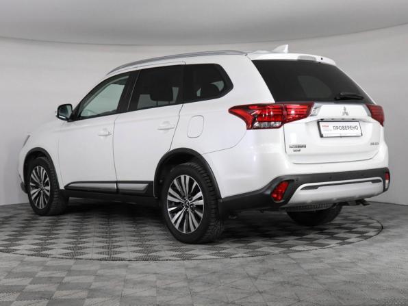 Mitsubishi Outlander III Рестайлинг 3 с пробегом 2019 года, цена 2 100 000 рублей, 97841 км, внедорожник, Автокод Объявления