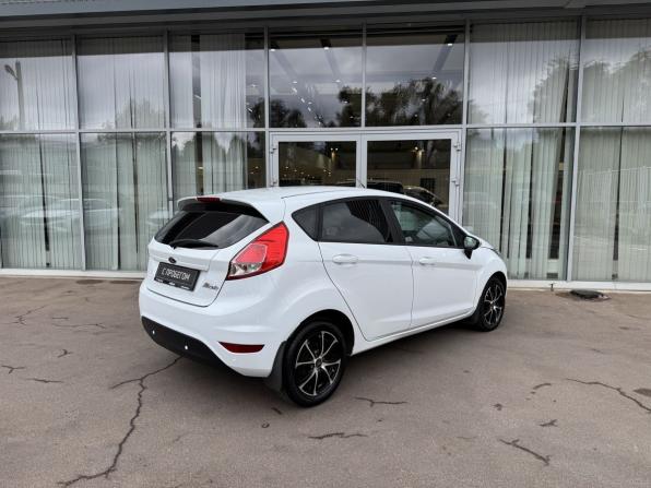 Ford Fiesta Mk6 Рестайлинг с пробегом 2016 года, цена 939 000 рублей, 102805 км, хэтчбек, Автокод Объявления