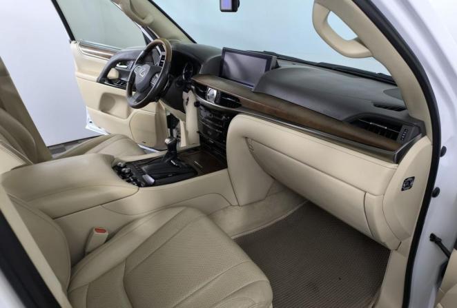 Lexus LX III Рестайлинг 2 с пробегом 2016 года, цена 7 300 000 рублей, 226387 км, внедорожник, Автокод Объявления