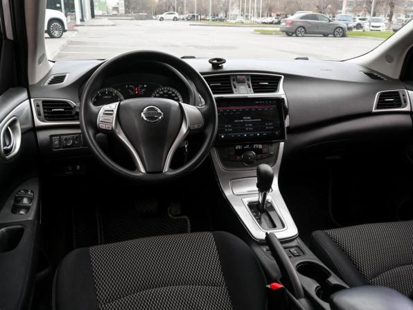 Nissan Tiida II с пробегом 2015 года, цена 1 064 900 рублей, 159948 км, хэтчбек, Автокод Объявления