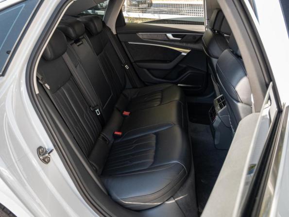 Audi A6 V (C8) с пробегом 2018 года, цена 3 605 000 рублей, 166291 км, седан, Автокод Объявления