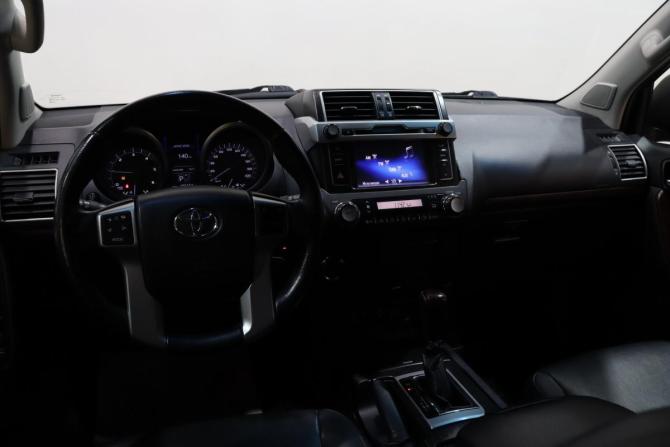 Toyota Land Cruiser Prado 150 Series Рестайлинг 1 с пробегом 2017 года, цена 3 990 000 рублей, 155150 км, внедорожник, Автокод Объявления