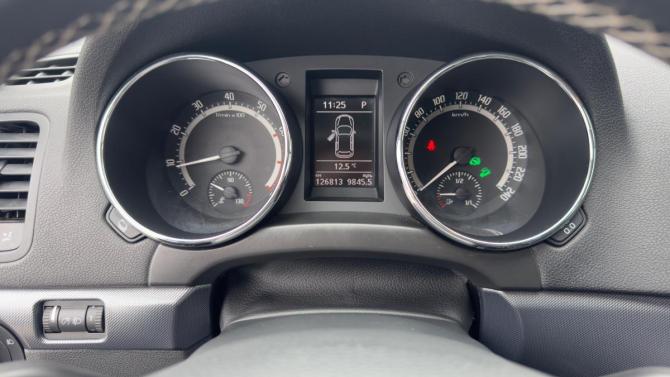 Skoda Yeti I Рестайлинг с пробегом 2017 года, цена 1 544 000 рублей, 126000 км, внедорожник, Автокод Объявления