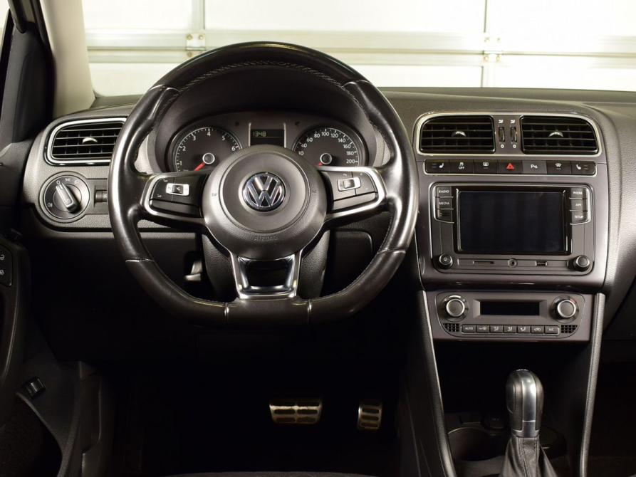 Volkswagen Polo V Рестайлинг Кемерово  - изображение 13