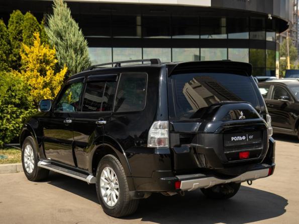 Mitsubishi Pajero IV Рестайлинг 2 с пробегом 2017 года, цена 2 513 000 рублей, 129254 км, внедорожник, Автокод Объявления