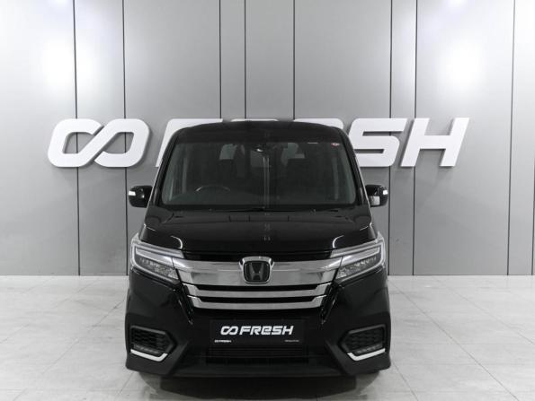 Honda Stepwgn V Рестайлинг с пробегом 2019 года, цена 2 399 000 рублей, 84684 км, минивэн, Автокод Объявления