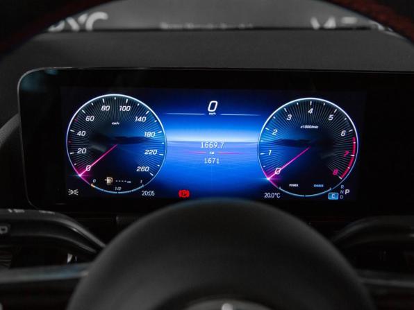 Новый Mercedes-Benz GLA II (H247) Рестайлинг 2024 года, цена 6 270 000 рублей, внедорожник, Автокод Объявления