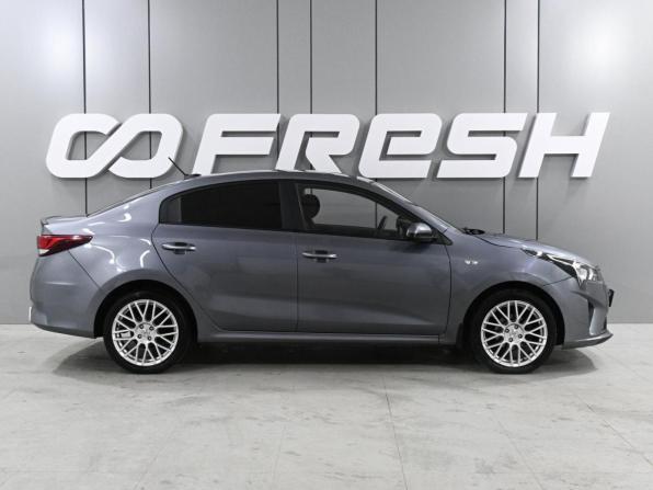 Kia Rio IV Рестайлинг с пробегом 2020 года, цена 1 435 000 рублей, 97031 км, седан, Автокод Объявления