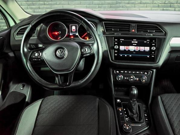 Volkswagen Tiguan II с пробегом 2018 года, цена 2 580 000 рублей, 50603 км, внедорожник, Автокод Объявления