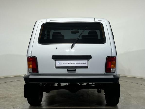Lada (ВАЗ) Niva Legend I с пробегом 2024 года, цена 925 000 рублей, 9744 км, внедорожник, Автокод Объявления