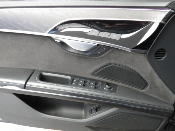Audi A8 IV (D5) с пробегом 2018 года, цена 4 070 000 рублей, 198000 км, седан, Автокод Объявления