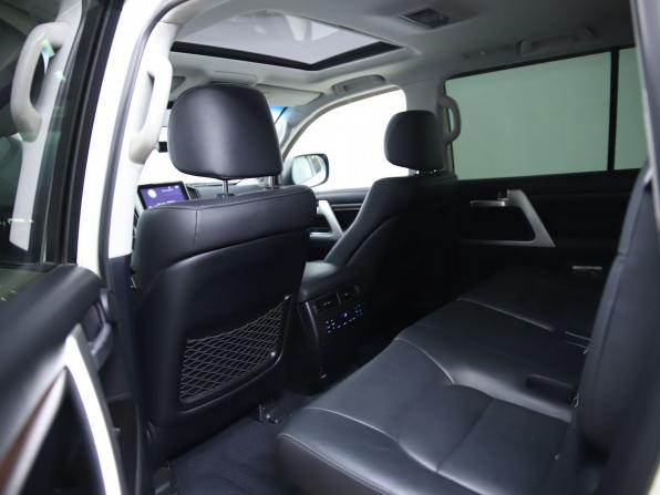 Toyota Land Cruiser 200 Series Рестайлинг 2 с пробегом 2017 года, цена 6 690 000 рублей, 98576 км, внедорожник, Автокод Объявления