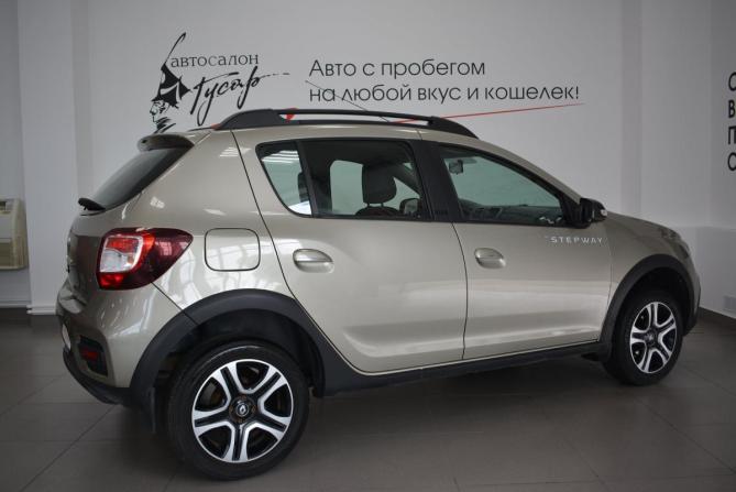Renault Sandero II Рестайлинг с пробегом 2019 года, цена 1 199 000 рублей, 136000 км, хэтчбек, Автокод Объявления