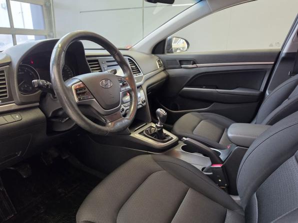 Hyundai Elantra VI (AD) с пробегом 2018 года, цена 1 399 000 рублей, 136041 км, седан, Автокод Объявления