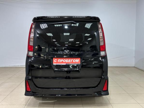 Toyota Esquire I с пробегом 2017 года, цена 2 230 000 рублей, 97470 км, минивэн, Автокод Объявления