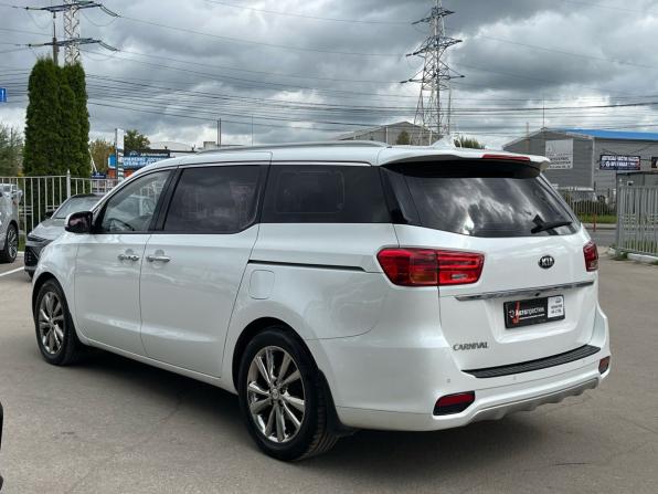 Kia Carnival III с пробегом 2019 года, цена 2 790 000 рублей, 137804 км, минивэн, Автокод Объявления