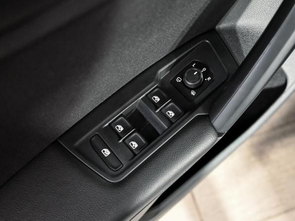 Volkswagen Tiguan II Рестайлинг с пробегом 2021 года, цена 2 699 000 рублей, 50612 км, внедорожник, Автокод Объявления