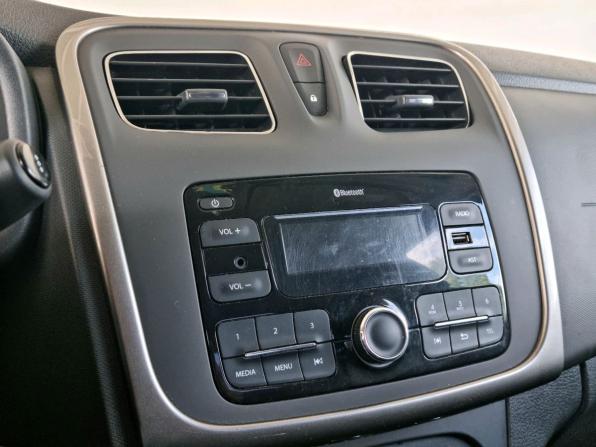 Renault Logan II Рестайлинг с пробегом 2021 года, цена 1 440 000 рублей, 33104 км, седан, Автокод Объявления