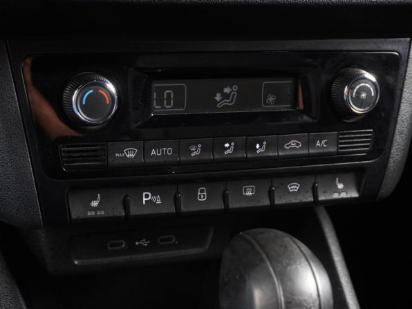 Volkswagen Polo VI с пробегом 2022 года, цена 1 615 000 рублей, 138398 км, лифтбек, Автокод Объявления