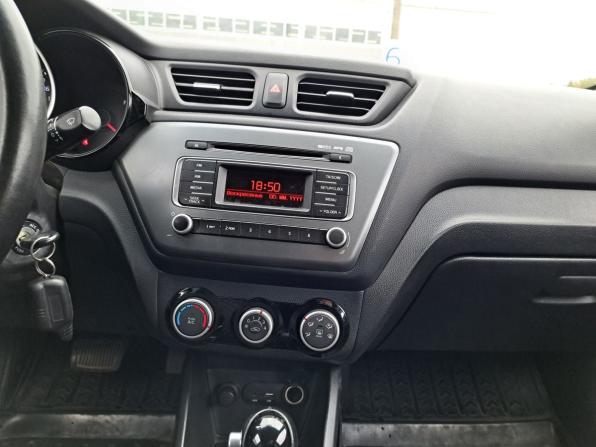 Kia Rio III Рестайлинг с пробегом 2015 года, цена 875 000 рублей, 180200 км, седан, Автокод Объявления