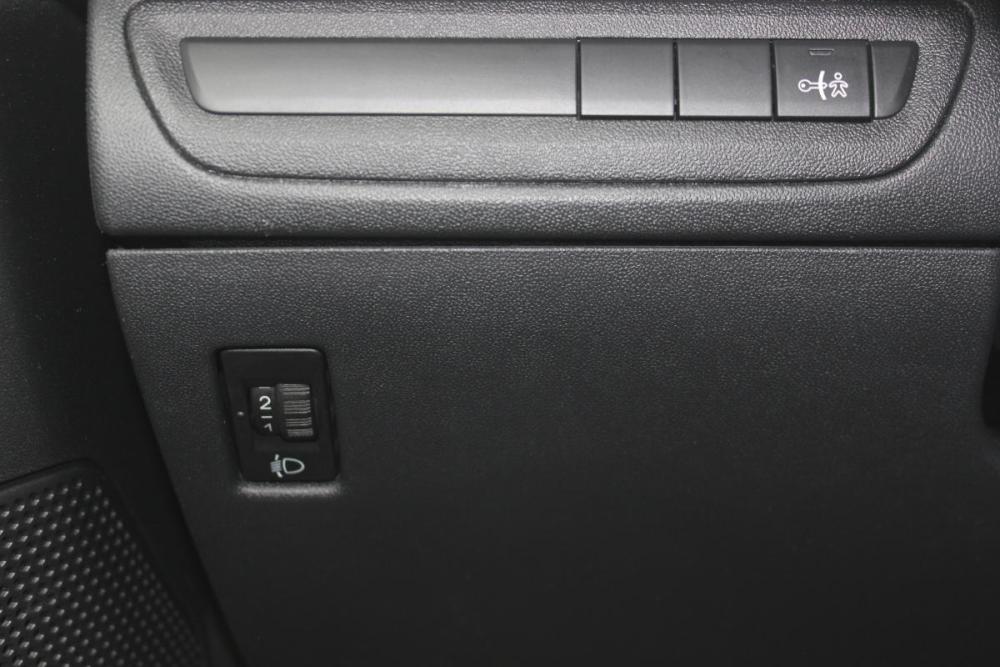Peugeot 208 I Белгород  - изображение 17