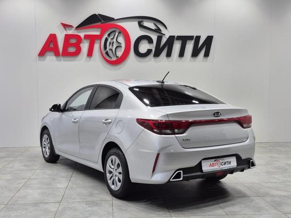 Kia Rio IV Рестайлинг с пробегом 2021 года, цена 1 979 000 рублей, 14000 км, седан, Автокод Объявления