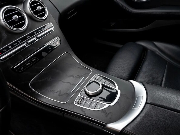 Mercedes-Benz C-Класс IV (W205) Рестайлинг с пробегом 2019 года, цена 2 850 000 рублей, 130000 км, седан, Автокод Объявления