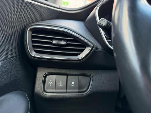 Hyundai Santa Fe IV с пробегом 2019 года, цена 2 760 000 рублей, 109700 км, внедорожник, Автокод Объявления