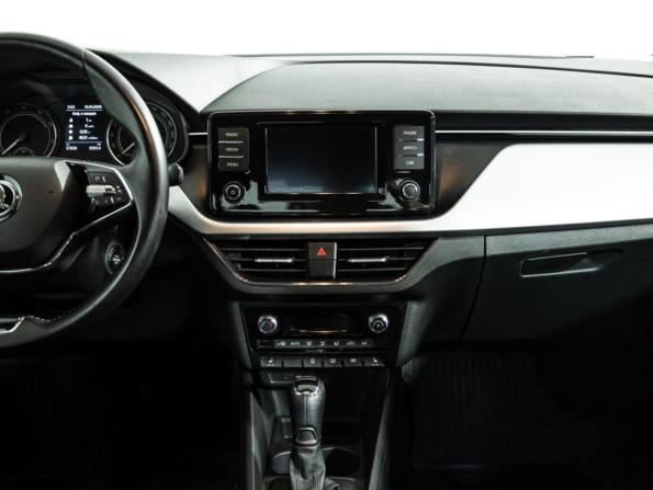 Skoda Rapid II с пробегом 2022 года, цена 1 842 000 рублей, 57828 км, лифтбек, Автокод Объявления