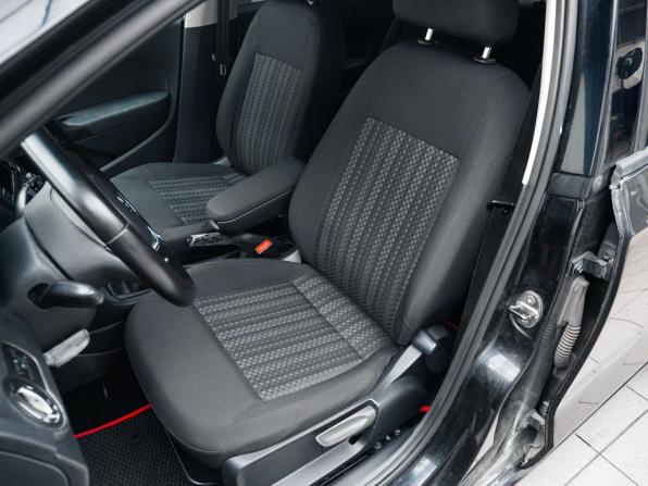 Volkswagen Polo V Рестайлинг с пробегом 2015 года, цена 739 900 рублей, 200000 км, седан, Автокод Объявления