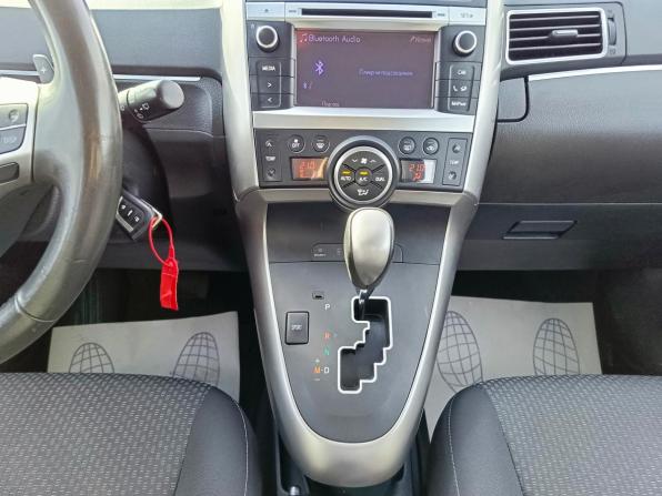 Toyota Verso I Рестайлинг с пробегом 2013 года, цена 1 459 995 рублей, 99380 км, компактвэн, Автокод Объявления