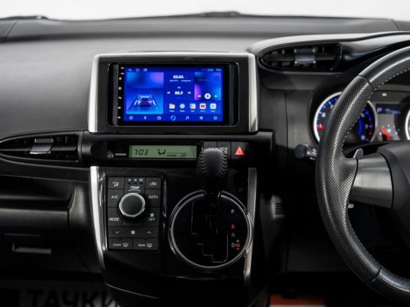 Toyota Wish II Рестайлинг с пробегом 2013 года, цена 1 399 500 рублей, 117341 км, минивэн, Автокод Объявления