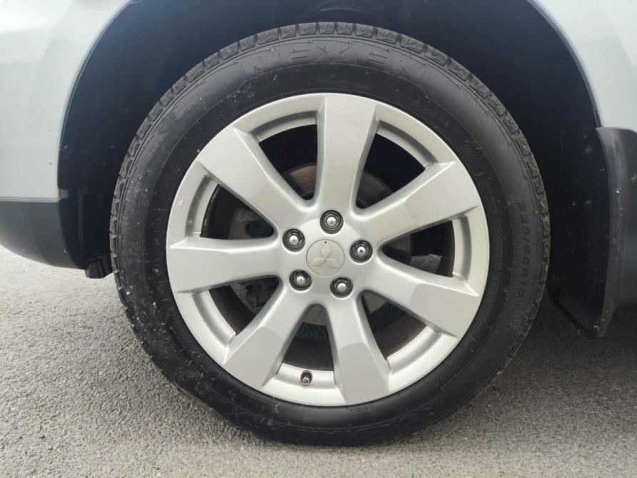 Mitsubishi Outlander II Рестайлинг Санкт-Петербург  - изображение 23