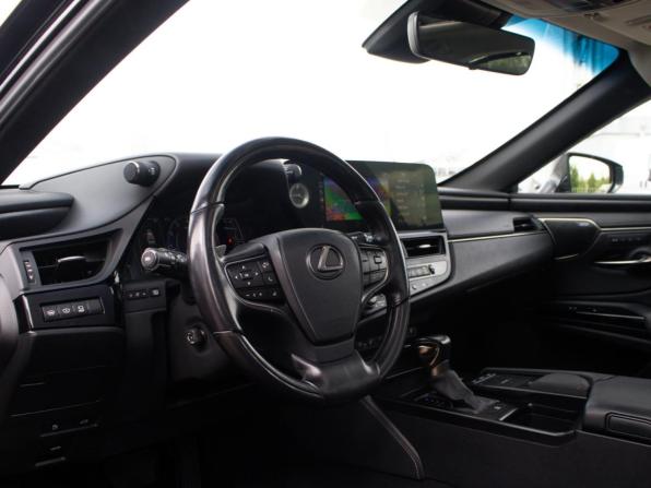 Lexus ES VII Рестайлинг с пробегом 2021 года, цена 4 701 510 рублей, 129303 км, седан, Автокод Объявления