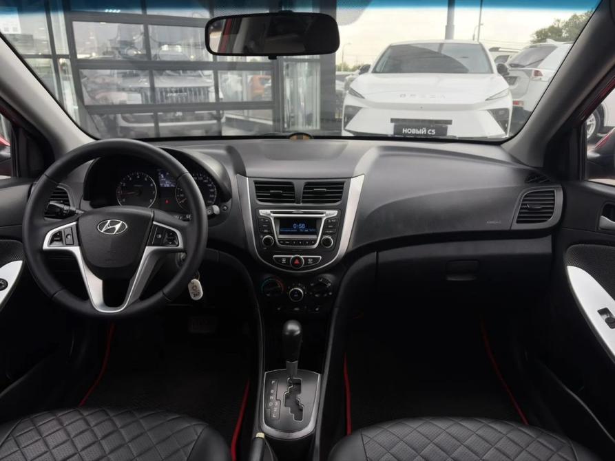 Hyundai Solaris I Волгоград  - изображение 7