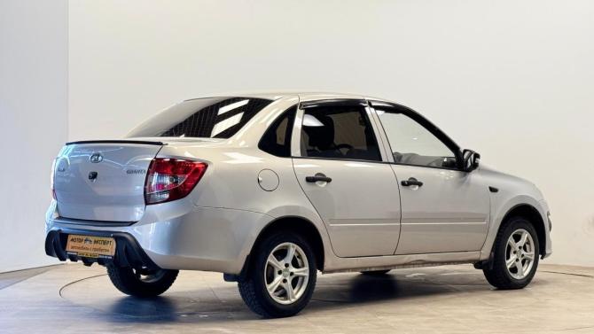 Lada (ВАЗ) Granta I с пробегом 2015 года, цена 330 000 рублей, 118300 км, седан, Автокод Объявления