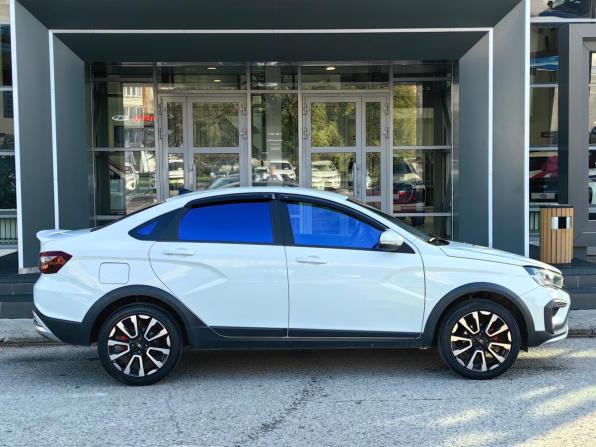 Lada (ВАЗ) Vesta I Рестайлинг (NG) с пробегом 2023 года, цена 1 325 000 рублей, 18000 км, седан, Автокод Объявления