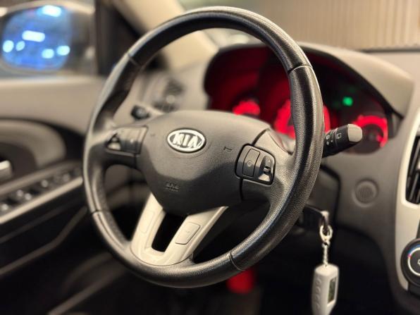 Kia Ceed I Рестайлинг с пробегом 2012 года, цена 999 000 рублей, 77300 км, хэтчбек, Автокод Объявления