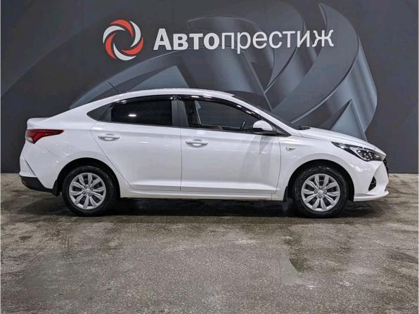Solaris HS с пробегом 2024 года, цена 1 810 000 рублей, 40500 км, седан, Автокод Объявления