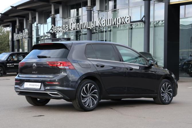 Volkswagen Golf VIII с пробегом 2021 года, цена 2 690 000 рублей, 42310 км, хэтчбек, Автокод Объявления