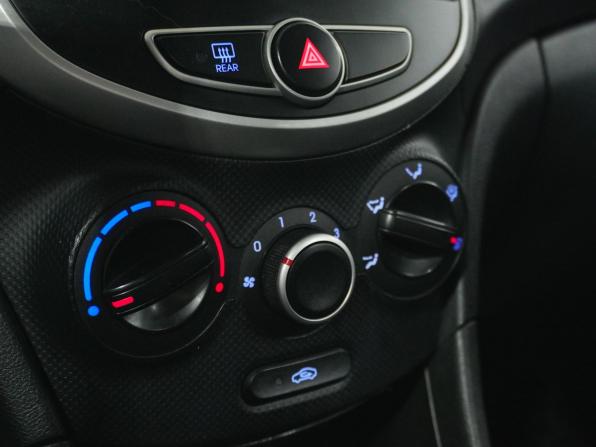 Hyundai Solaris I с пробегом 2013 года, цена 624 000 рублей, 216146 км, хэтчбек, Автокод Объявления