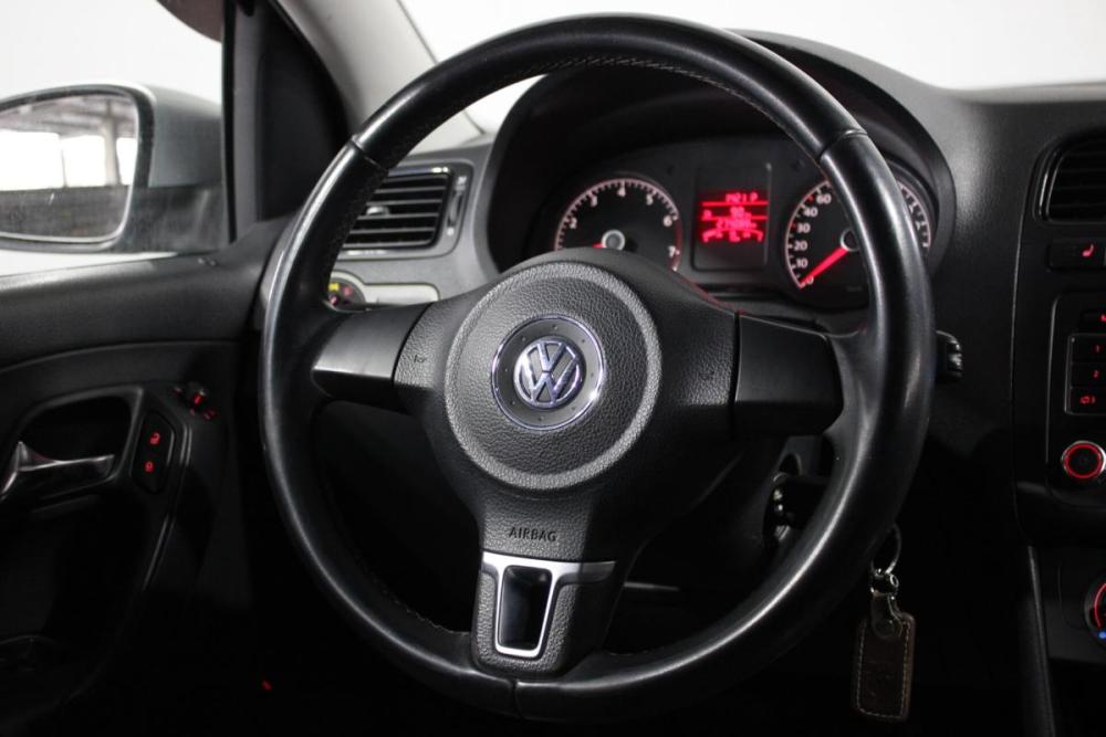 Volkswagen Polo V Санкт-Петербург  - изображение 13