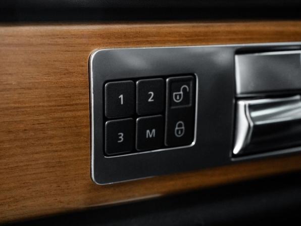 Land Rover Discovery IV с пробегом 2013 года, цена 1 875 000 рублей, 273000 км, внедорожник, Автокод Объявления