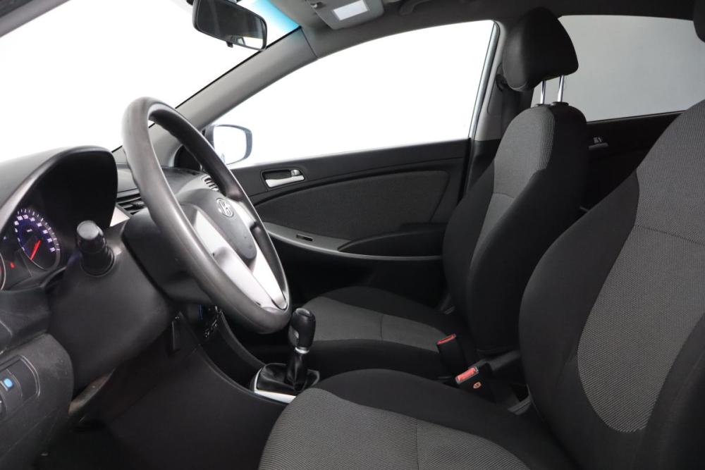 Hyundai Solaris I Санкт-Петербург  - изображение 8