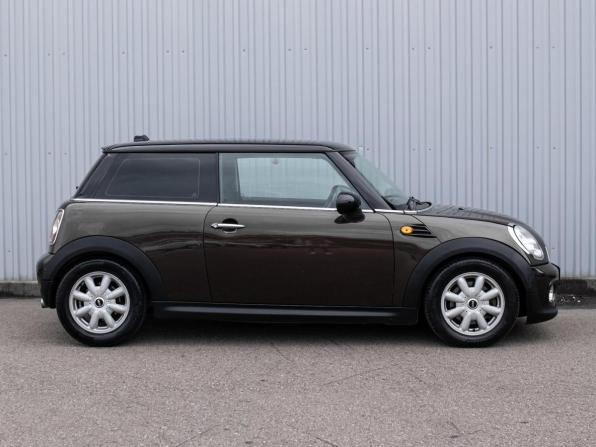 Mini Hatch II (R56) с пробегом 2010 года, цена 749 000 рублей, 192284 км, хэтчбек, Автокод Объявления