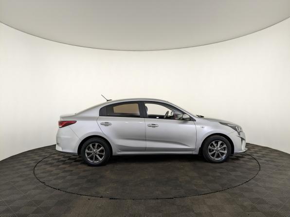 Kia Rio IV Рестайлинг с пробегом 2021 года, цена 1 650 000 рублей, 89200 км, седан, Автокод Объявления
