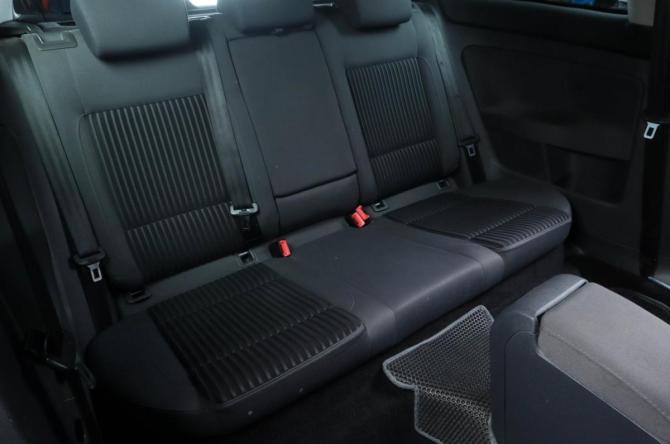 Volkswagen Golf V с пробегом 2007 года, цена 729 000 рублей, 302900 км, хэтчбек, Автокод Объявления